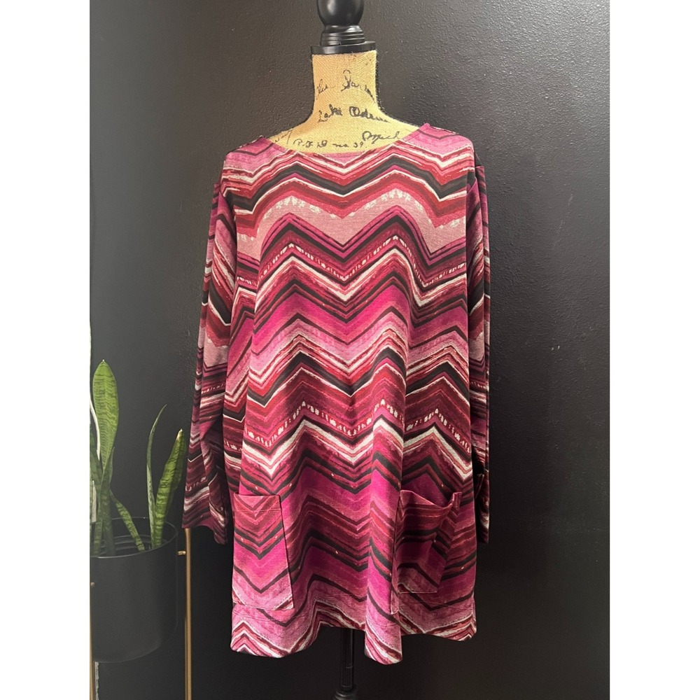 Susan Graver Weekend Womens 2X Chevron Tunic Top Berry Pink Long Sleeve A344652
